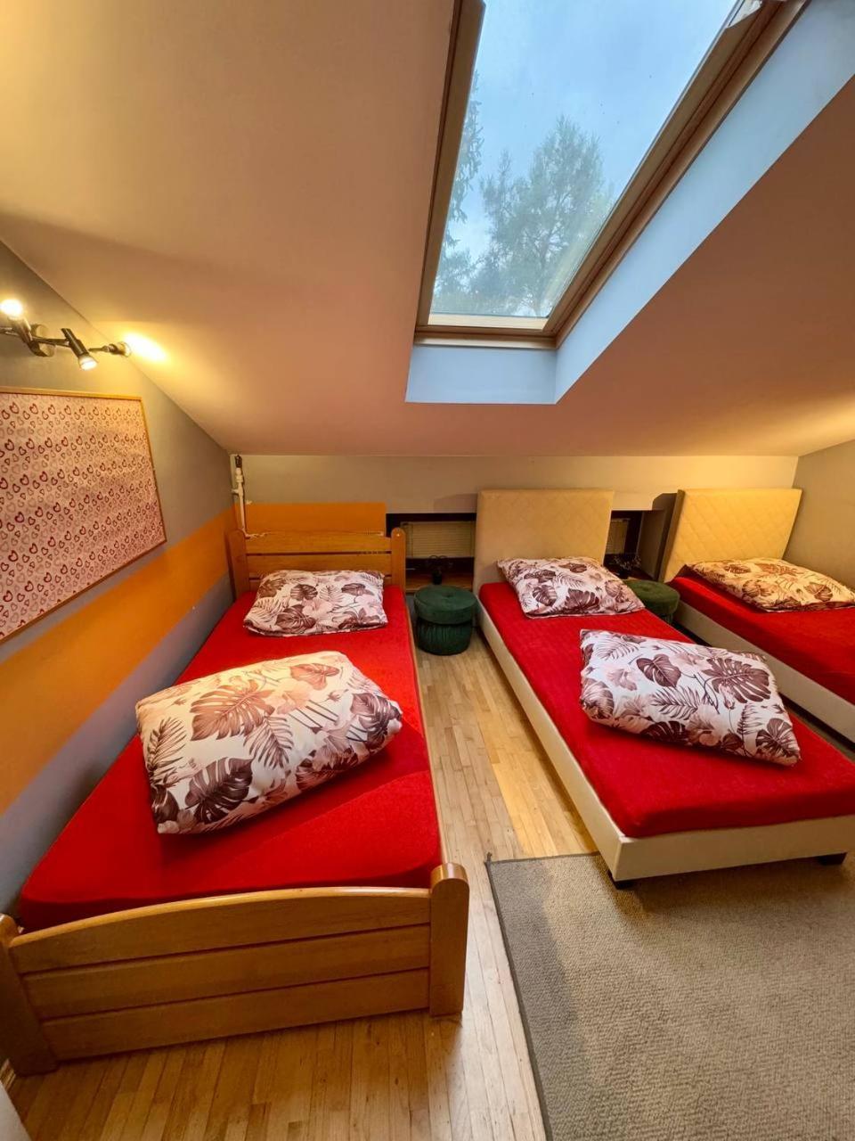 Vector Home Warsaw Luaran gambar